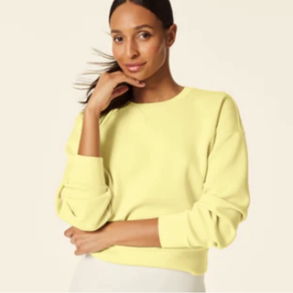 SPANX Tops - NWT Spanx AirEssentials Crew